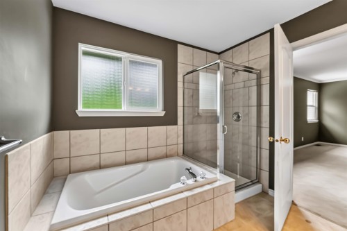 17839 68Th Avenue, Surrey, BC - Indoor Photo Showing Bathroom