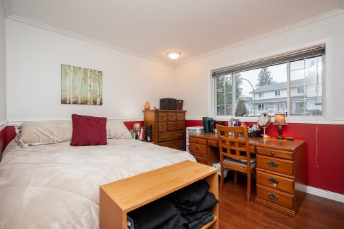 34866 Everson Place, Abbotsford, BC - Indoor Photo Showing Bedroom