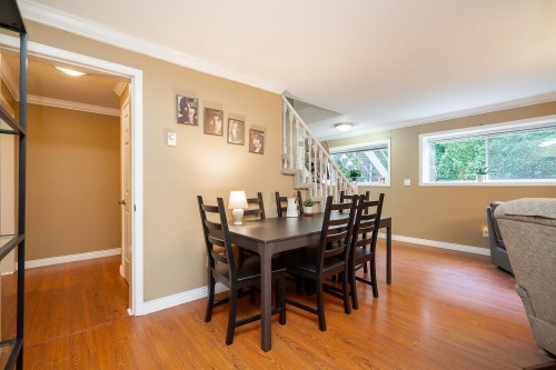 34866 Everson Place, Abbotsford, BC - Indoor Photo Showing Dining Room