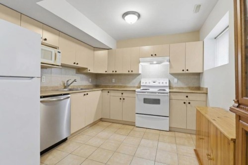 33497 11 Avenue, Mission, BC - Indoor Photo Showing Kitchen