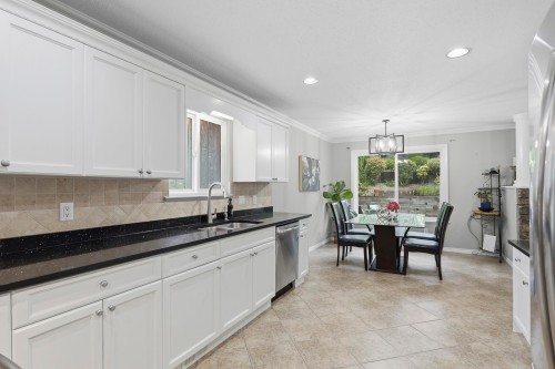 33497 11 Avenue, Mission, BC - Indoor Photo Showing Other Room