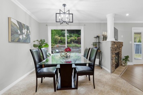 33497 11 Avenue, Mission, BC - Indoor Photo Showing Dining Room