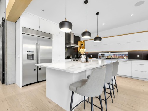 20261 41 Avenue, Langley, BC - Indoor Photo Showing Kitchen With Upgraded Kitchen