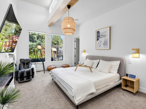 20261 41 Avenue, Langley, BC - Indoor Photo Showing Bedroom