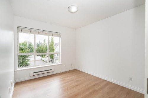 62-6450 199 Street, Langley, BC - Indoor Photo Showing Other Room