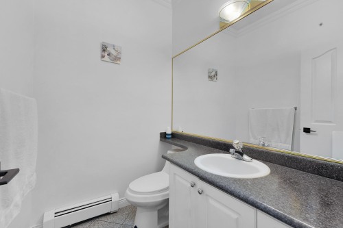 9928 116 Street, Surrey, BC - Indoor Photo Showing Bathroom