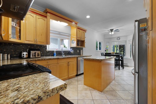 9928 116 Street, Surrey, BC - Indoor Photo Showing Kitchen With Double Sink