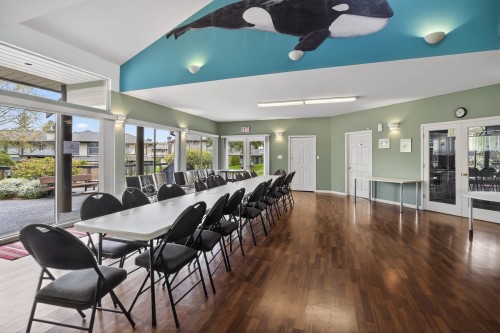109-16080 82 Avenue, Surrey, BC - Indoor Photo Showing Dining Room