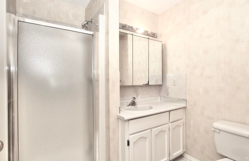 32-3055 Trafalgar Street, Abbotsford, BC - Indoor Photo Showing Bathroom