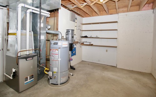 32-3055 Trafalgar Street, Abbotsford, BC - Indoor Photo Showing Basement