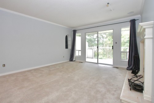 32-3055 Trafalgar Street, Abbotsford, BC - Indoor Photo Showing Other Room