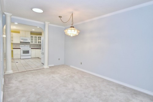 32-3055 Trafalgar Street, Abbotsford, BC - Indoor Photo Showing Other Room