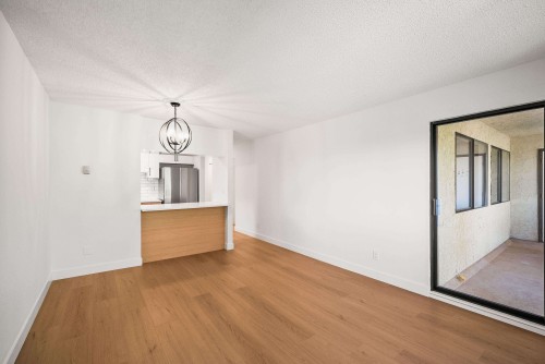 306-1526 George Street, White Rock, BC - Indoor