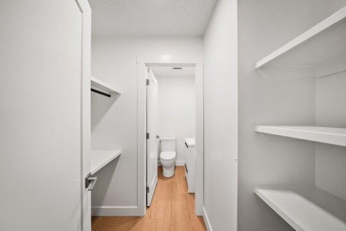 306-1526 George Street, White Rock, BC - Indoor With Storage