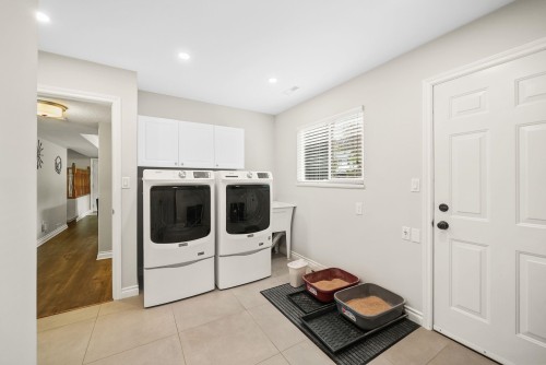 4130 206A Street, Langley, BC - Indoor Photo Showing Laundry Room