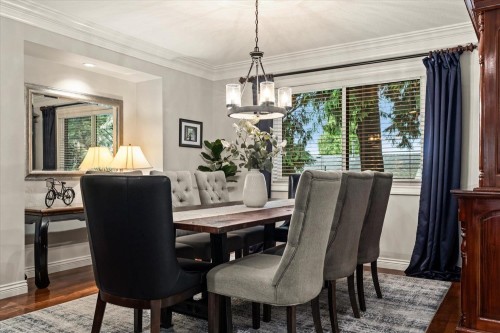 34849 Everett Drive, Abbotsford, BC - Indoor Photo Showing Dining Room