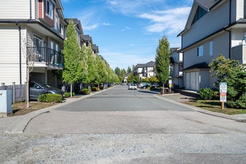 27-13898 64 Avenue, Surrey, BC - Outdoor With Balcony