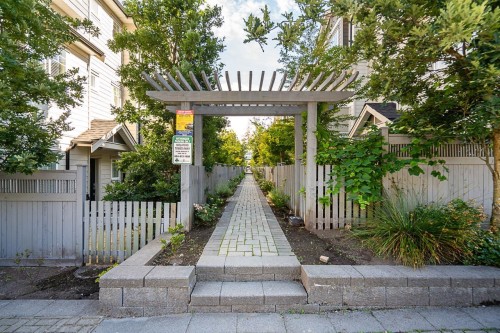 27-13898 64 Avenue, Surrey, BC - Outdoor
