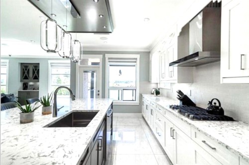 17012 57 Avenue, Surrey, BC - Indoor Photo Showing Kitchen With Upgraded Kitchen