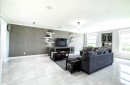 17012 57 Avenue, Surrey, BC  - Indoor Photo Showing Living Room 