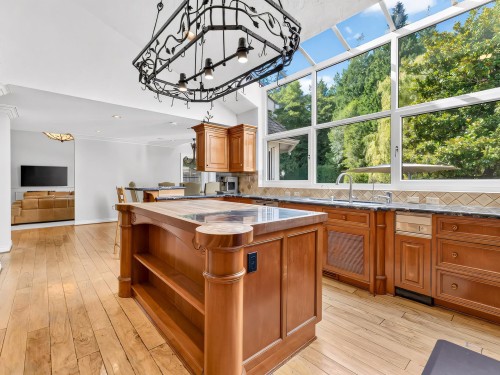 13315 25 Avenue, Surrey, BC - Indoor Photo Showing Kitchen