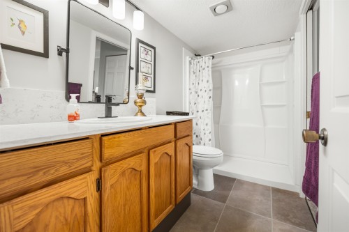 114-31850 Union Avenue, Abbotsford, BC - Indoor Photo Showing Bathroom
