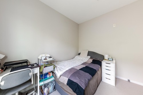 323-13768 108 Avenue, Surrey, BC - Indoor Photo Showing Bedroom