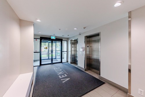 323-13768 108 Avenue, Surrey, BC - Indoor Photo Showing Other Room