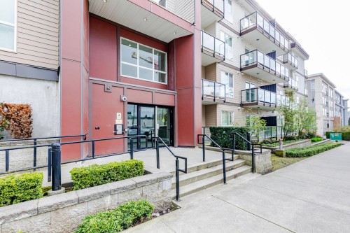 323-13768 108 Avenue, Surrey, BC - Outdoor