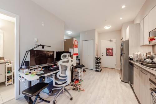 323-13768 108 Avenue, Surrey, BC - Indoor
