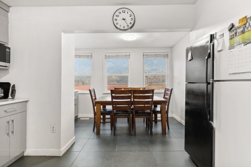 11186 Farms Road, Mission, BC - Indoor Photo Showing Dining Room