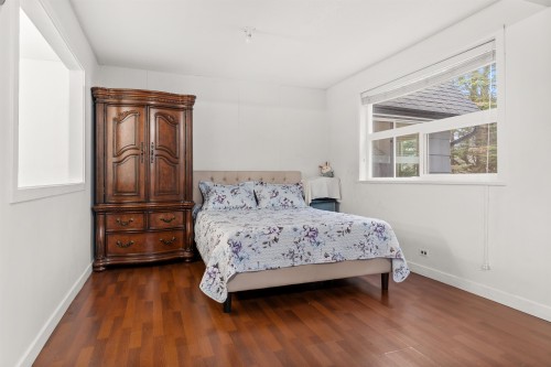 11186 Farms Road, Mission, BC - Indoor Photo Showing Bedroom