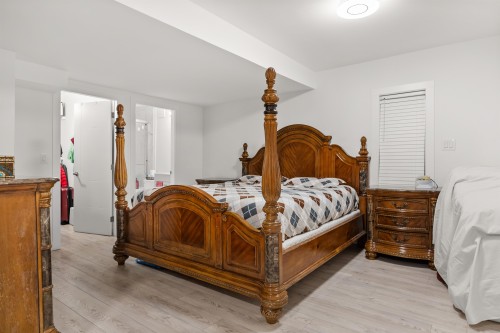 11186 Farms Road, Mission, BC - Indoor Photo Showing Bedroom