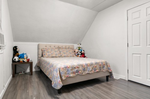 11186 Farms Road, Mission, BC - Indoor Photo Showing Bedroom