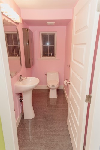 2-12775 63 Avenue, Surrey, BC - Indoor Photo Showing Bathroom