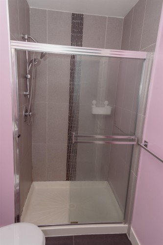 2-12775 63 Avenue, Surrey, BC - Indoor Photo Showing Bathroom