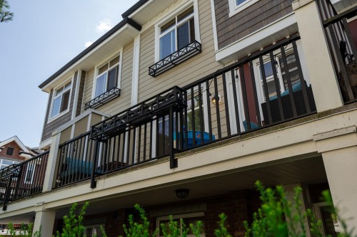 112-20738 84 Avenue, Langley, BC - Outdoor