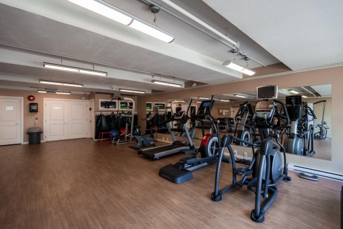 112-20738 84 Avenue, Langley, BC - Indoor Photo Showing Gym Room