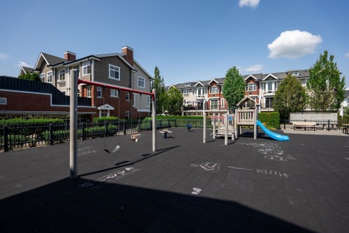 112-20738 84 Avenue, Langley, BC - Outdoor