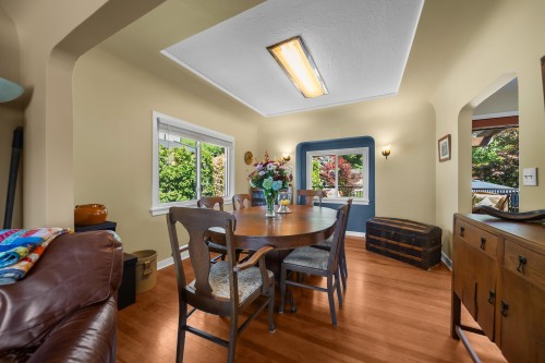 34921 Dewdney Trunk Road, Mission, BC - Indoor Photo Showing Dining Room