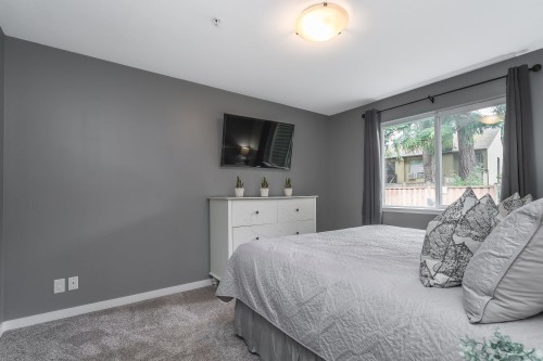 107-2990 Boulder Street, Abbotsford, BC - Indoor Photo Showing Bedroom