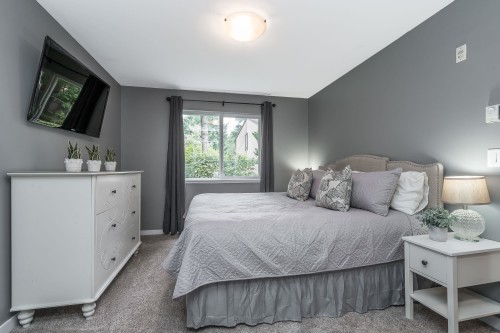 107-2990 Boulder Street, Abbotsford, BC - Indoor Photo Showing Bedroom