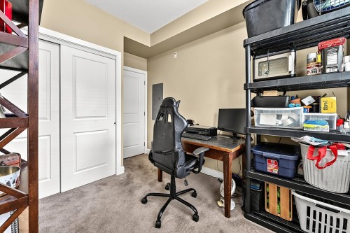 411-13897 Fraser Highway, Surrey, BC - Indoor Photo Showing Office