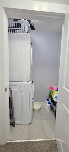 1-19753 55A Avenue Avenue, Langley, BC - Indoor Photo Showing Laundry Room