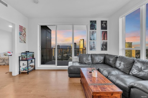 2402-13359 Old Yale Road, Surrey, BC - Indoor Photo Showing Living Room