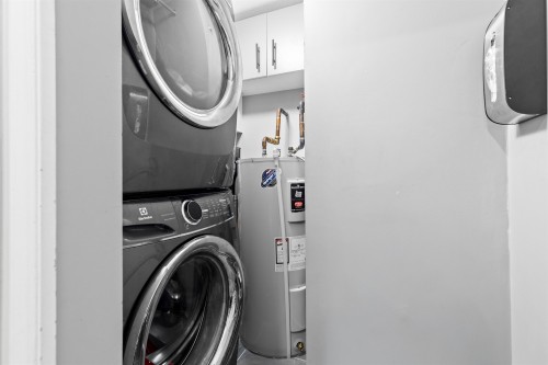 105-12125 75A Avenue, Surrey, BC - Indoor Photo Showing Laundry Room