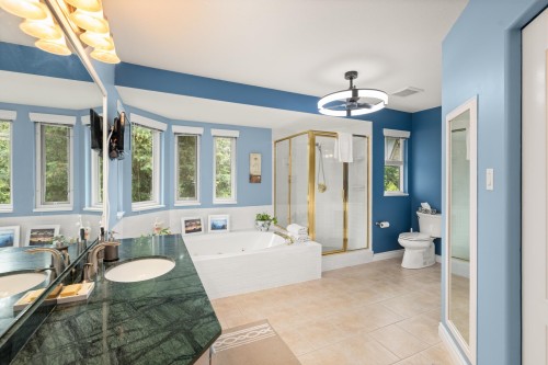 14972 81A Avenue, Surrey, BC - Indoor Photo Showing Bathroom