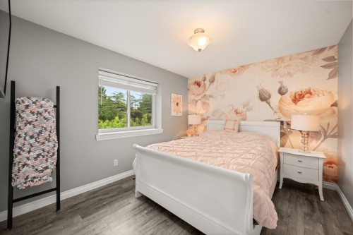 14972 81A Avenue, Surrey, BC - Indoor Photo Showing Bedroom
