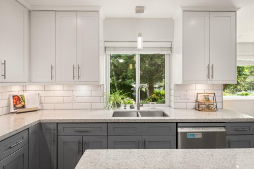 14972 81A Avenue, Surrey, BC - Indoor Photo Showing Kitchen With Double Sink