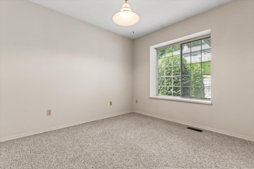 31-3351 Horn Street, Abbotsford, BC - Indoor Photo Showing Other Room